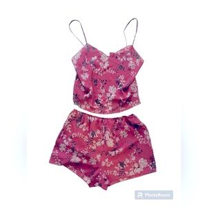 Calvin Klein Shear Light Wear Pajama Set Sleepwear Top + Shorts Pjs Medium